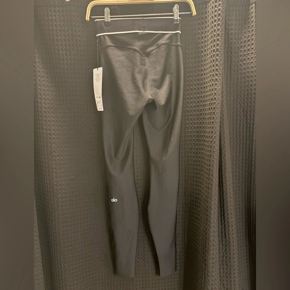 ALO Yoga nwt sold